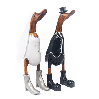 Ensemble de canards en bois - couple de mariés